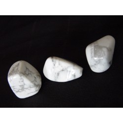 White Howlite – Tumbled Stone | VED-DISTRI